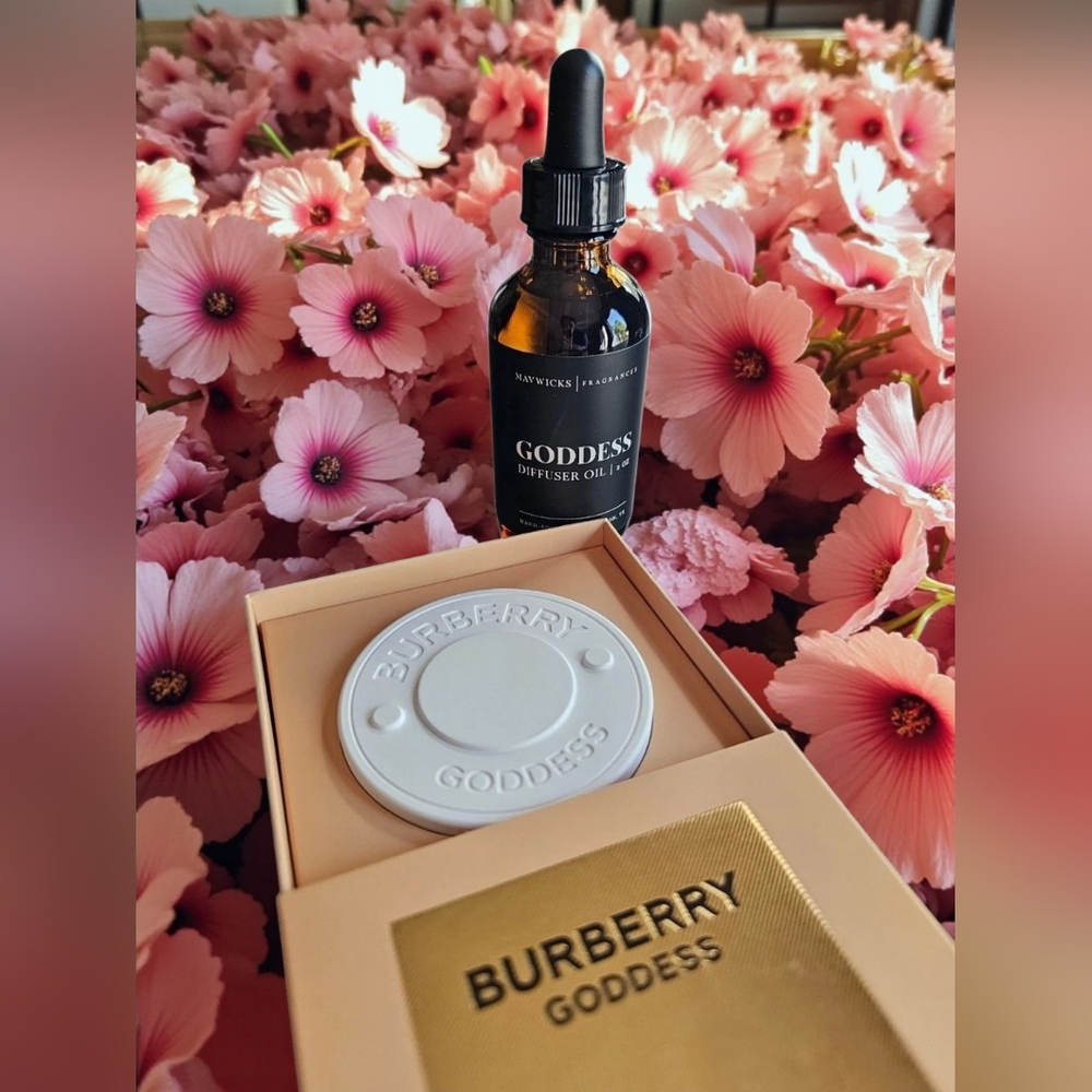 Burberry Goddess Ceramic Medallion Diffuser Stone with 2oz Goddess Oil NEW
